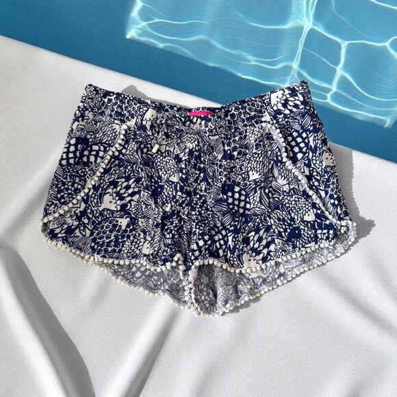LILLY PULITZER Blue White Nautical Shorts Size Medium - Picture 1 of 7